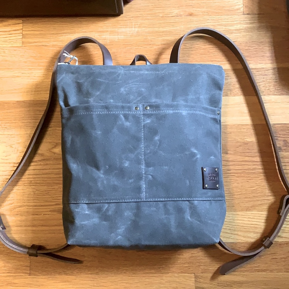 Red House VT daypack gray New with Tags